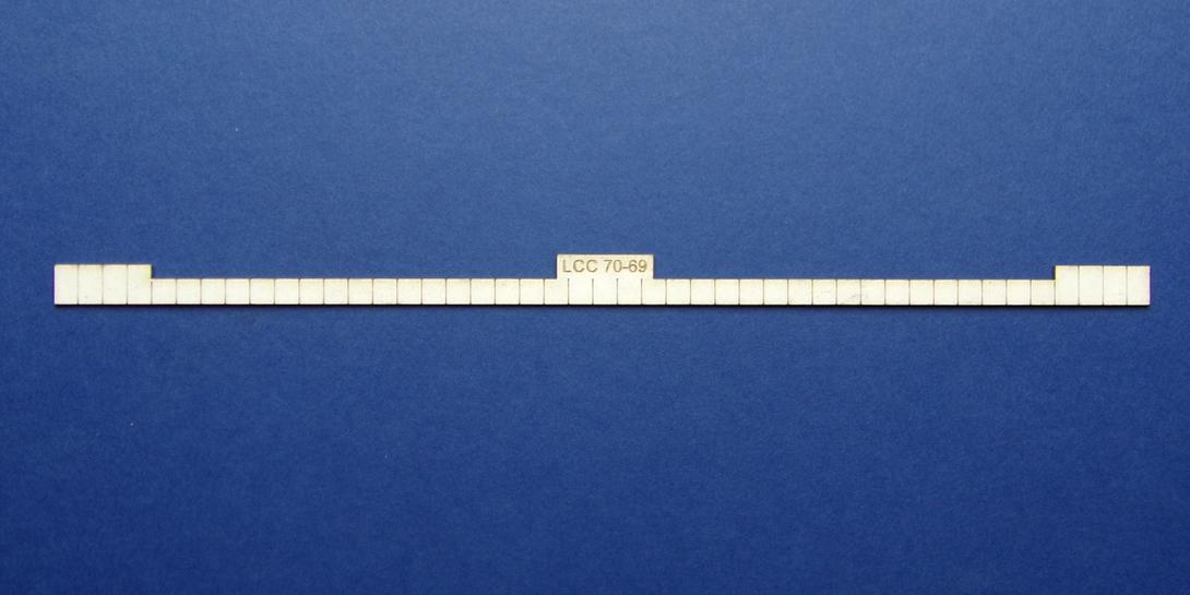 LCC 70-69 O gauge arch parapet top decoration slabs Strip of decorative slabs for brick arches.